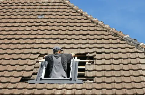 Pose de velux - Rochefort-du-Gard